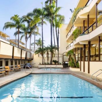 Hotel Pacific Edge Hotel image