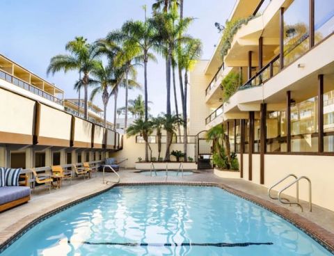 Hotel Pacific Edge Hotel image