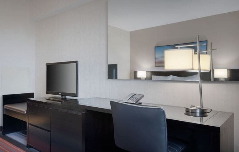 Courtyard By Marriott New York JFK Airport, New York