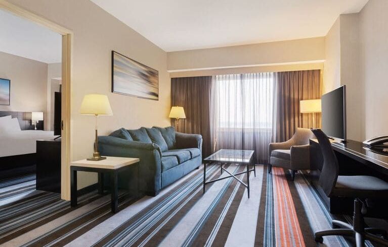 Courtyard By Marriott New York JFK Airport, New York