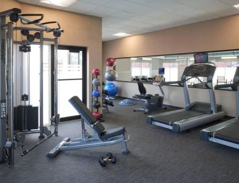 Hotel Courtyard By Marriott Toronto Airport image