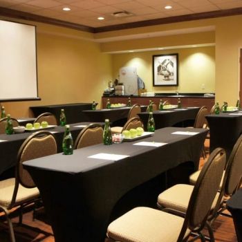 Hotel Courtyard By Marriott Toronto Airport image