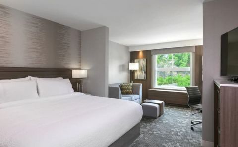 Hotel Courtyard Edgewater NYC image