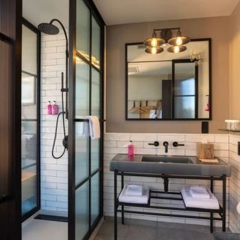 Hotel Moxy Washington DC Downtown image