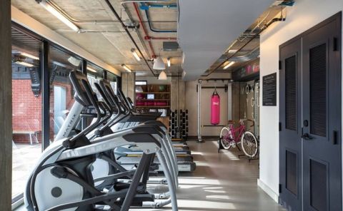 Hotel Moxy Washington DC Downtown image