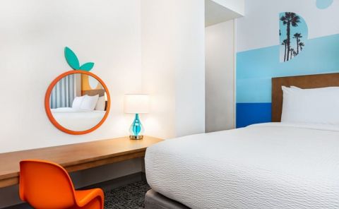 Hotel Clementine Hotel & Suites Anaheim image