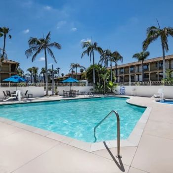 Hotel Wyndham Garden San Diego Near SeaWorld image