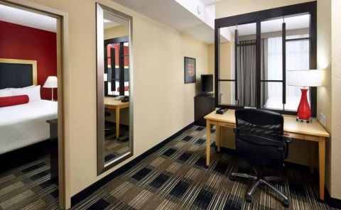 Hotel Cambria Hotel Miami Airport - Blue Lagoon image