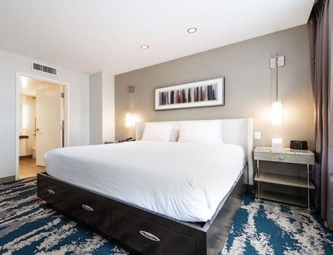 Hotel Hotel Felix Chicago image