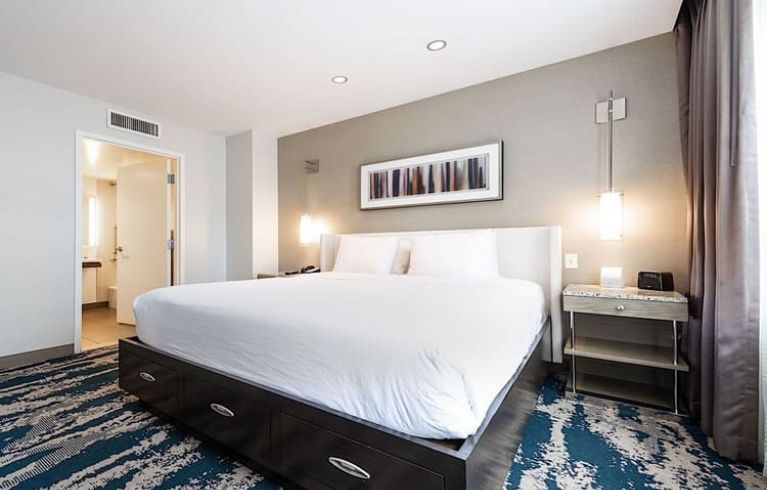 Hotel Felix Chicago, Chicago