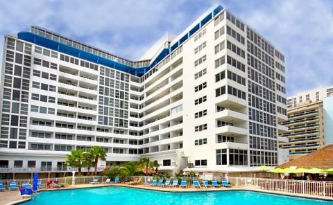 Hotel Ocean Manor Beach Resort image