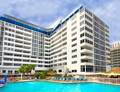 Hotel Ocean Manor Beach Resort image