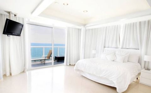 Hotel Ocean Manor Beach Resort image