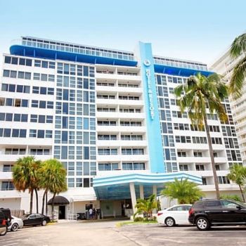 Hotel Ocean Manor Beach Resort image