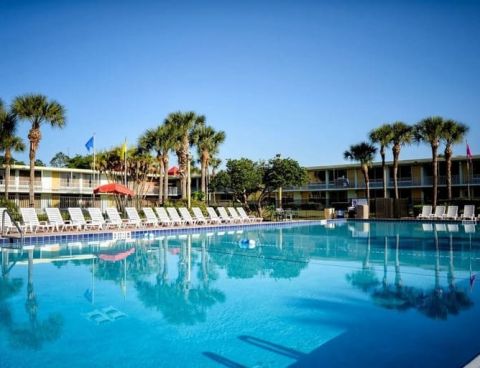 Hotel Seralago Hotel and Suites image