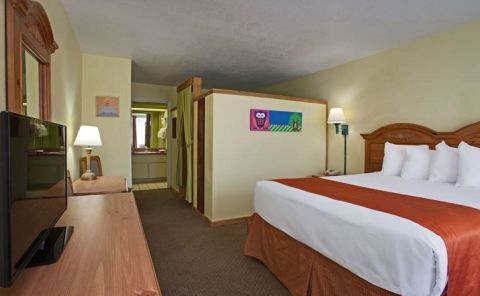 Hotel Seralago Hotel and Suites image