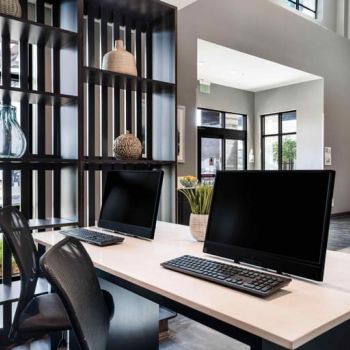 Hotel Holiday Inn & Suites Silicon Valley - Milpitas image