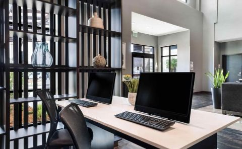 Hotel Holiday Inn & Suites Silicon Valley - Milpitas image