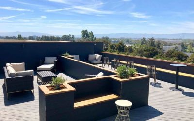 Rooftop outdoor furniture at Holiday Inn & Suites Silicon Valley - Milpitas.