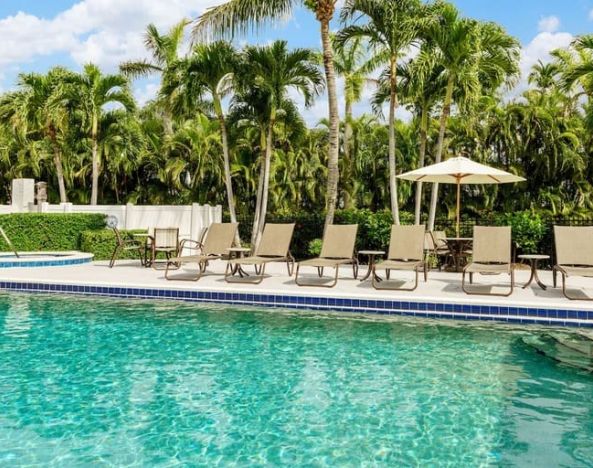 Olde Marco Island Inn & Suites