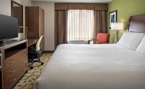 Hotel Hilton Garden Inn Chicago Downtown Riverwalk image