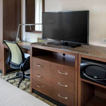 Hotel Hilton Garden Inn Chicago Downtown Riverwalk image
