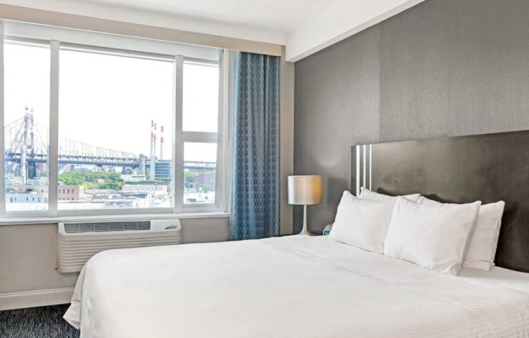 Wyndham Garden Long Island City, Long Island City