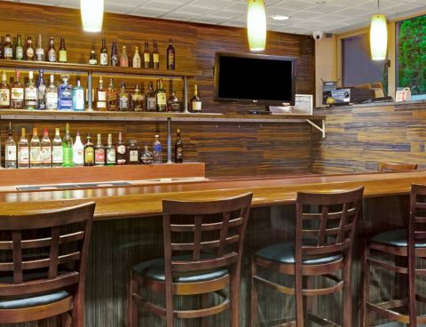 Hotel Wyndham Garden Long Island City image