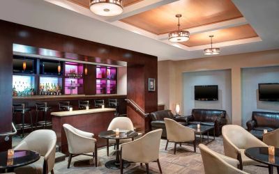 On-site dining is available at the hotel’s bar and restaurant.