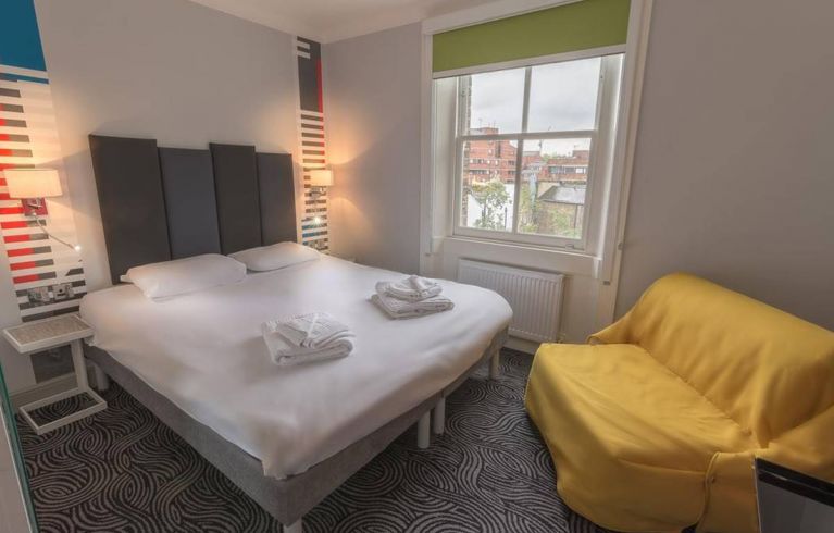 Victoria Inn, London