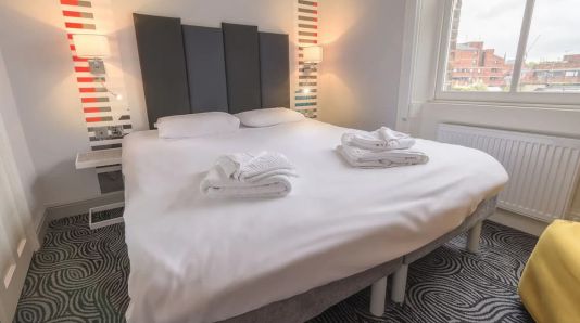 Victoria Inn, London