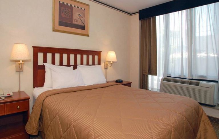 Red Lion Inn & Suites Long Island City, Long Island City