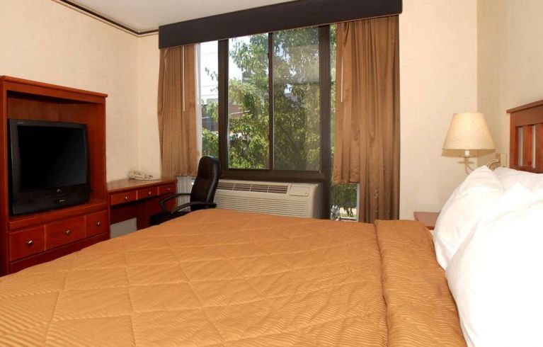 Red Lion Inn & Suites Long Island City, Long Island City