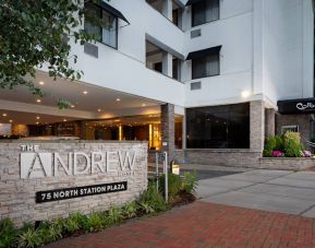 The Andrew Hotel, Great Neck