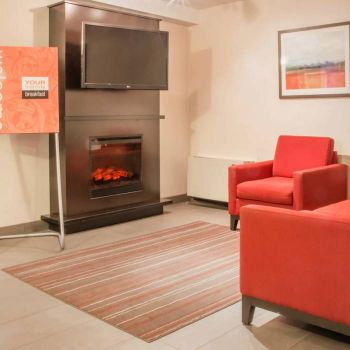 Hotel Comfort Inn Saskatoon image
