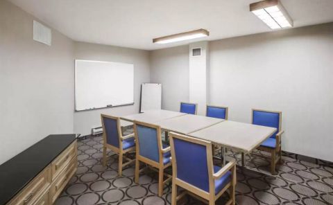 Hotel Comfort Inn Edmonton West image