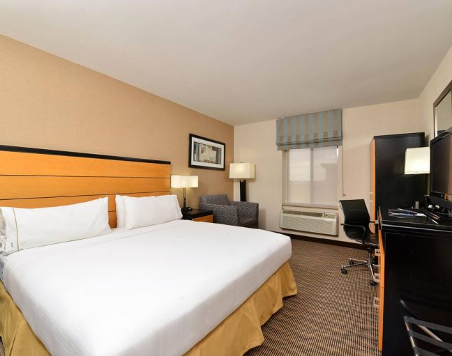 Holiday Inn Express New York JFK Airport Area