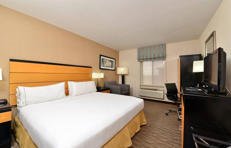 Holiday Inn Express New York JFK Airport Area, New York