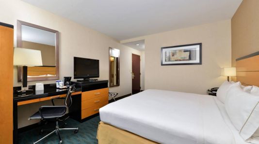 Holiday Inn Express New York JFK Airport Area, New York