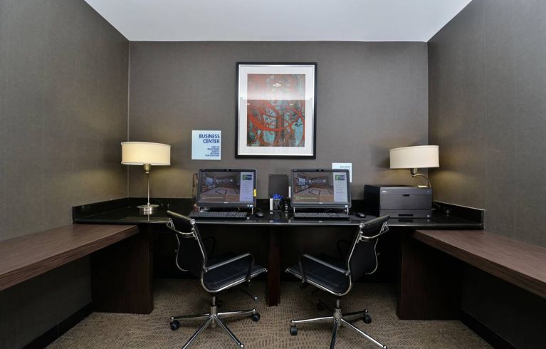 Holiday Inn Express New York JFK Airport Area, New York