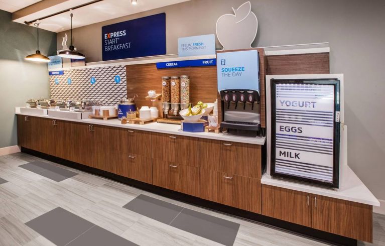 Holiday Inn Express New York JFK Airport Area, New York
