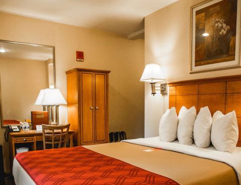 Hotel Econolodge Times Square image