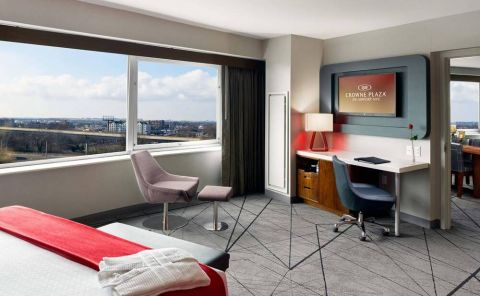 Hotel Crowne Plaza JFK Airport Hotel image