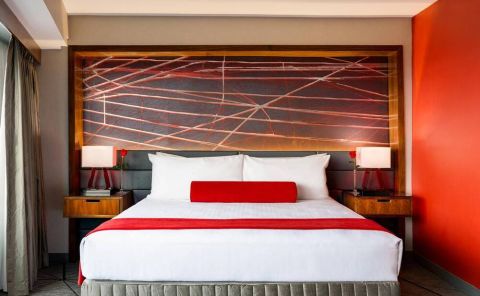 Hotel Crowne Plaza JFK Airport Hotel image