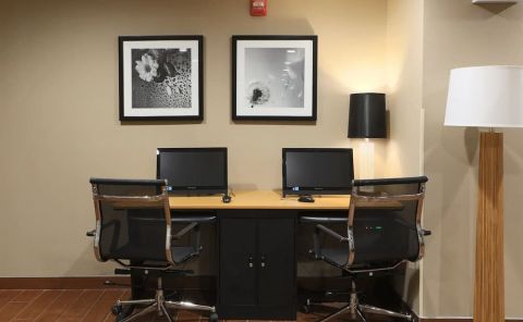 Hotel Days Inn Borough Park image