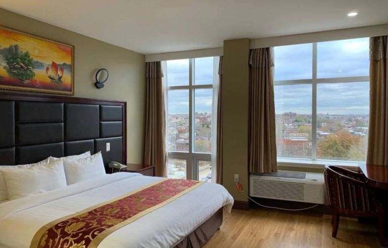 Queens Hotel, New York