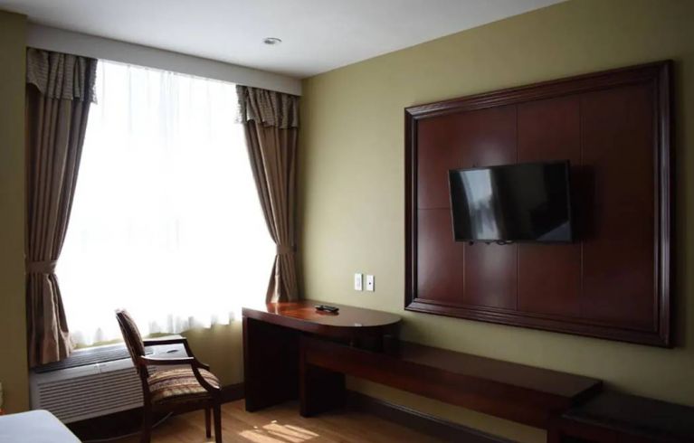 Queens Hotel, New York