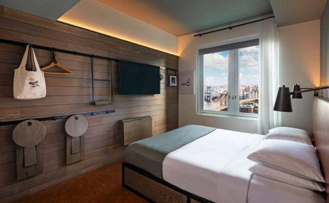 Hotel Moxy NYC Downtown image
