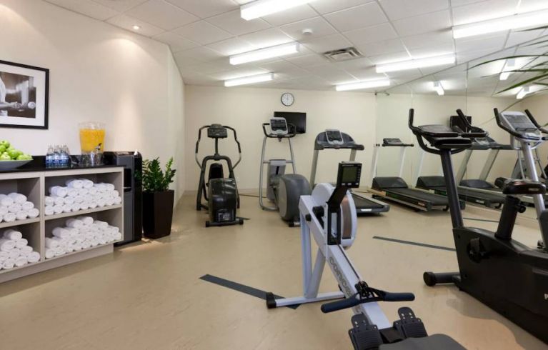 Holiday Inn Laval Montreal, Montreal