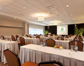 Holiday Inn Laval Montreal, Montreal